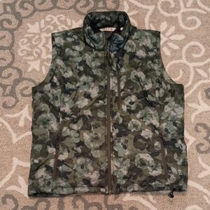"Spring Sale 50% Off" Orvis Green Floral Camo Quilted Vest
